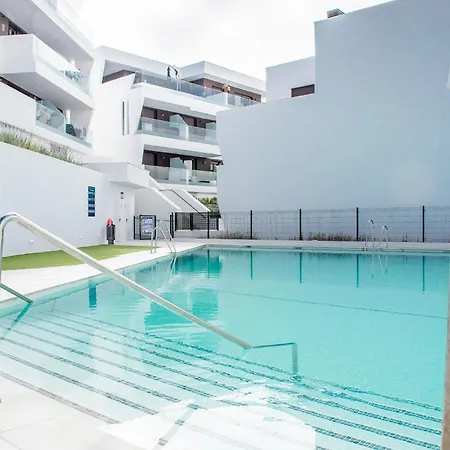 Modern With Terrace & Pool In Estepona