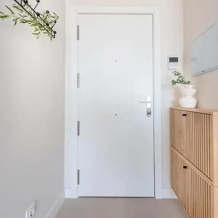 Apartmán Modern With Terrace & Pool In *